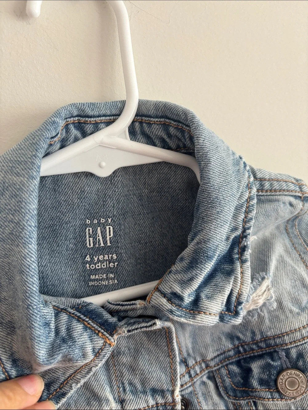 Gap Denim Jacket Toddler Size 4T Light Blue Cotton Summer Fall Outdoor